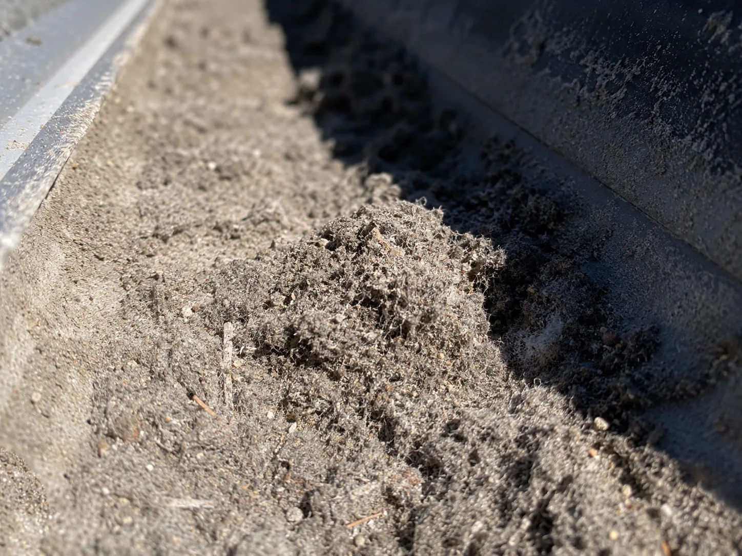 Heavy-Duty Valley Dust Vent Cleaning